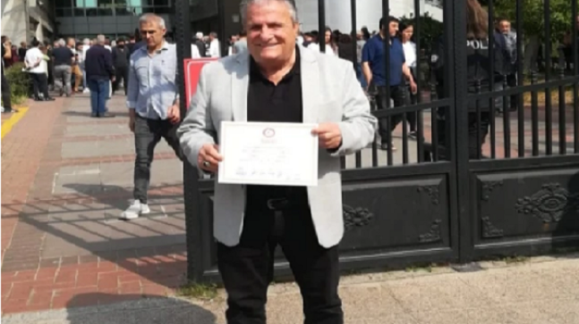 Gazeteci Şehitoğlu, Toroslar Belediye Meclis Üyeliği Mazbatasını aldı